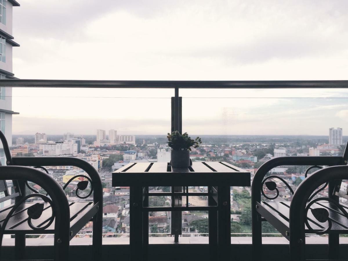 Апартаменты Dperdana -Dinies Pool,Wifi, Centre Of Kota Bharu, 4-5 Pax Экстерьер фото