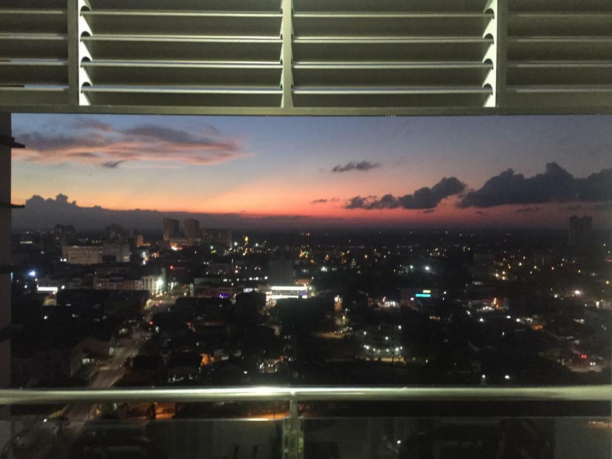 Апартаменты Dperdana -Dinies Pool,Wifi, Centre Of Kota Bharu, 4-5 Pax Экстерьер фото